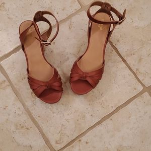 Rusty brown, wedge shoe with ankle strap